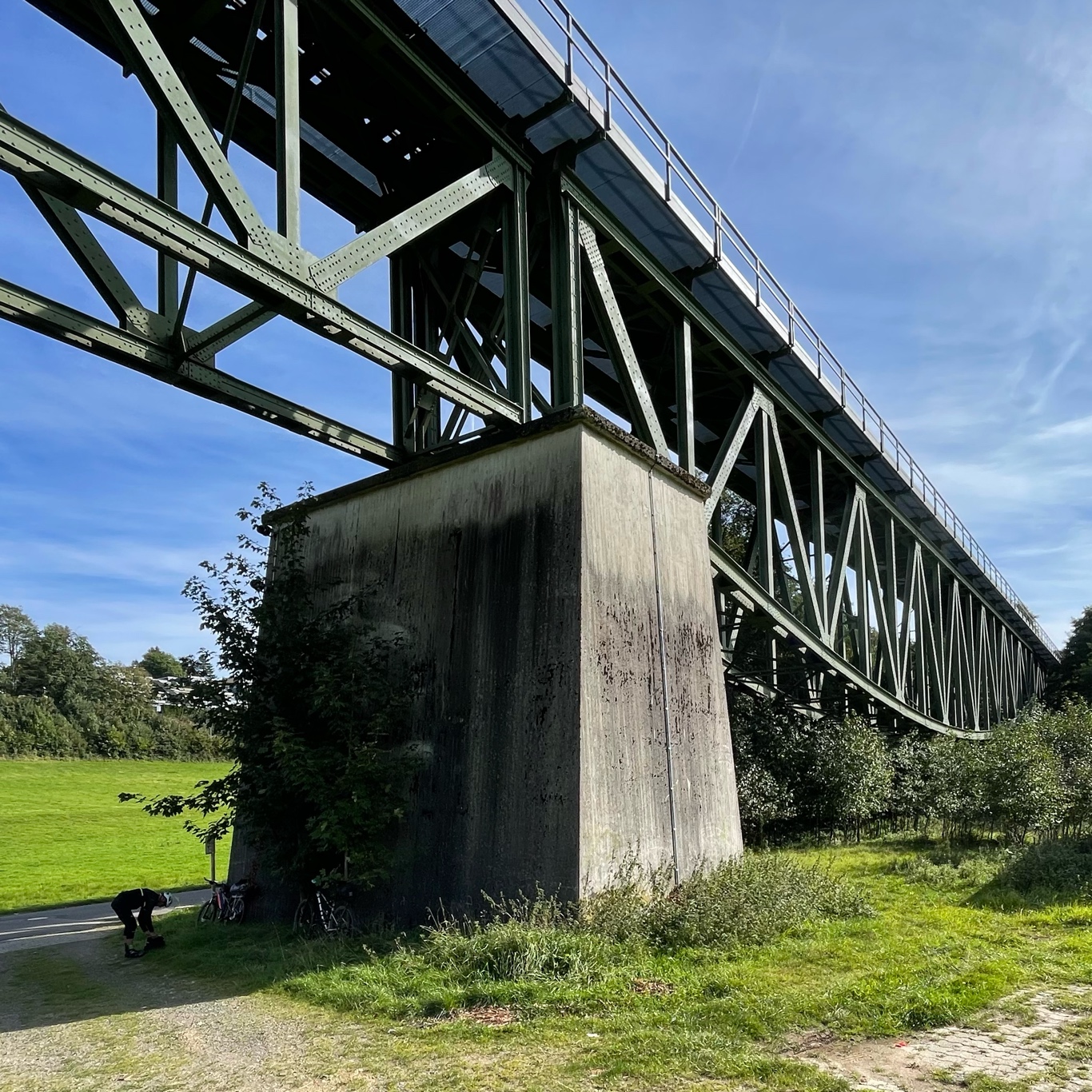 Making the front bag lighter under a cool bridge.